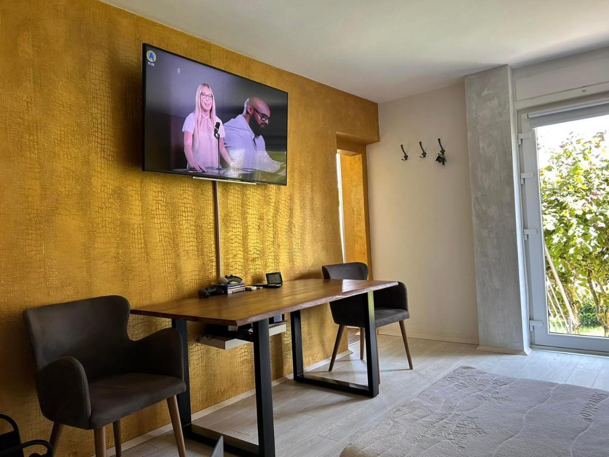 Apartment Gal Novo Mesto Eksteriør billede